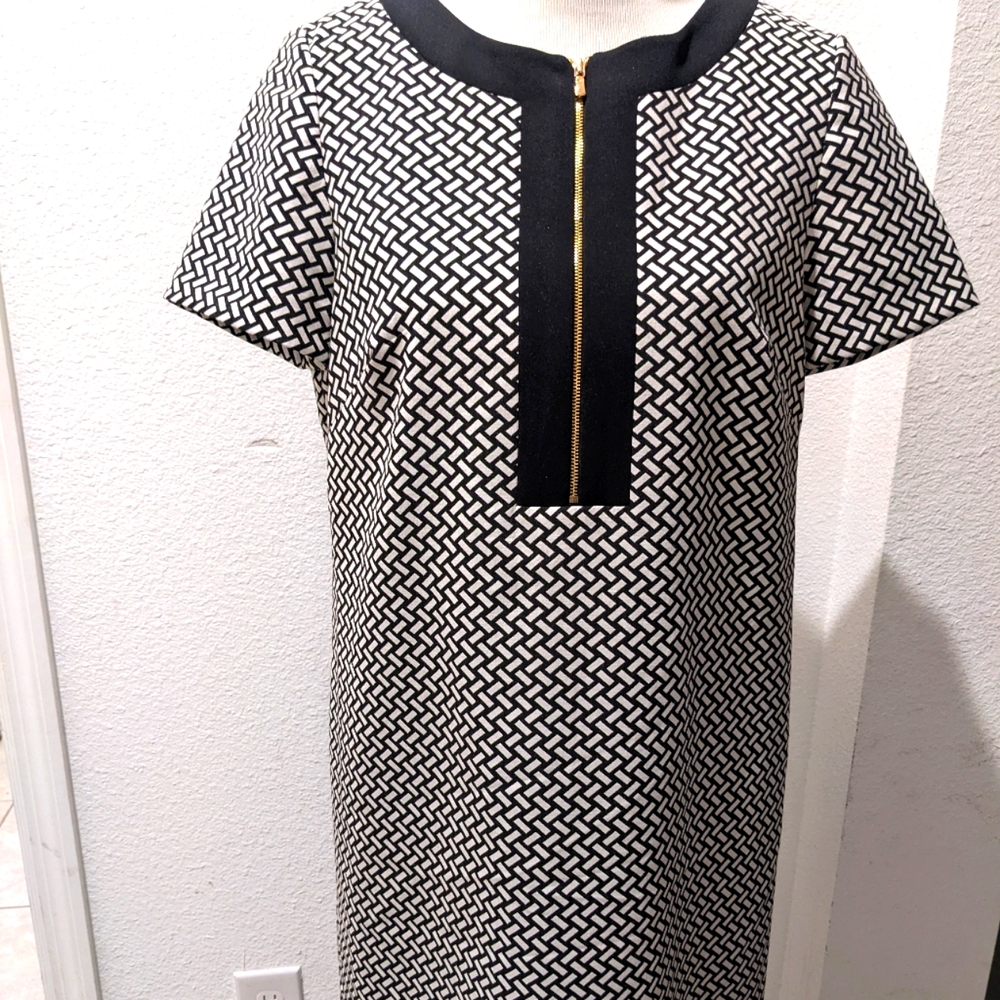 Tahari/Arthur S. Levine Dress - Picture 1 of 5